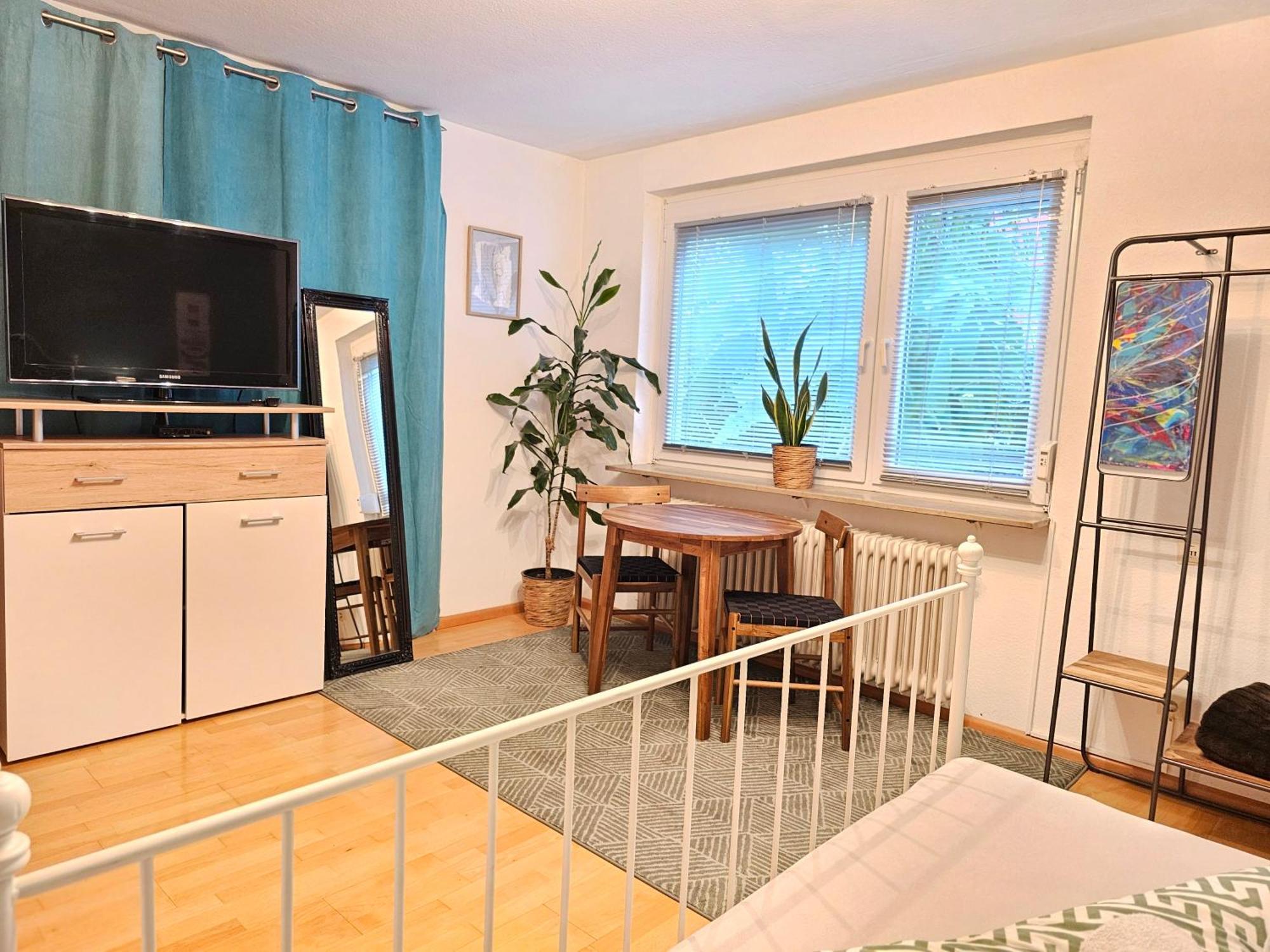 Doppelzimmer 2 I Geteiltes Bad & Kueche I Mit Dem Zug Nur 4 Min Bis Zum Hauptbahnhof Фрайбург Экстерьер фото